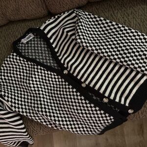 Monochrome Checkered Women's Cardigan